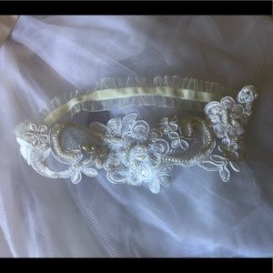 Wedding bridal garter lace beaded white NEW